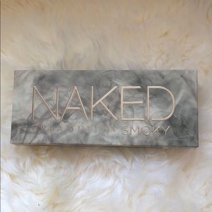 Urban Decay Naked Smokey Eyeshadow palette
